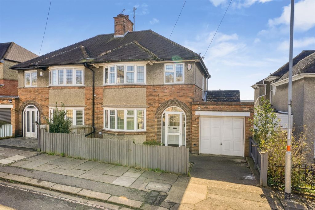 Property photo 1 of 30