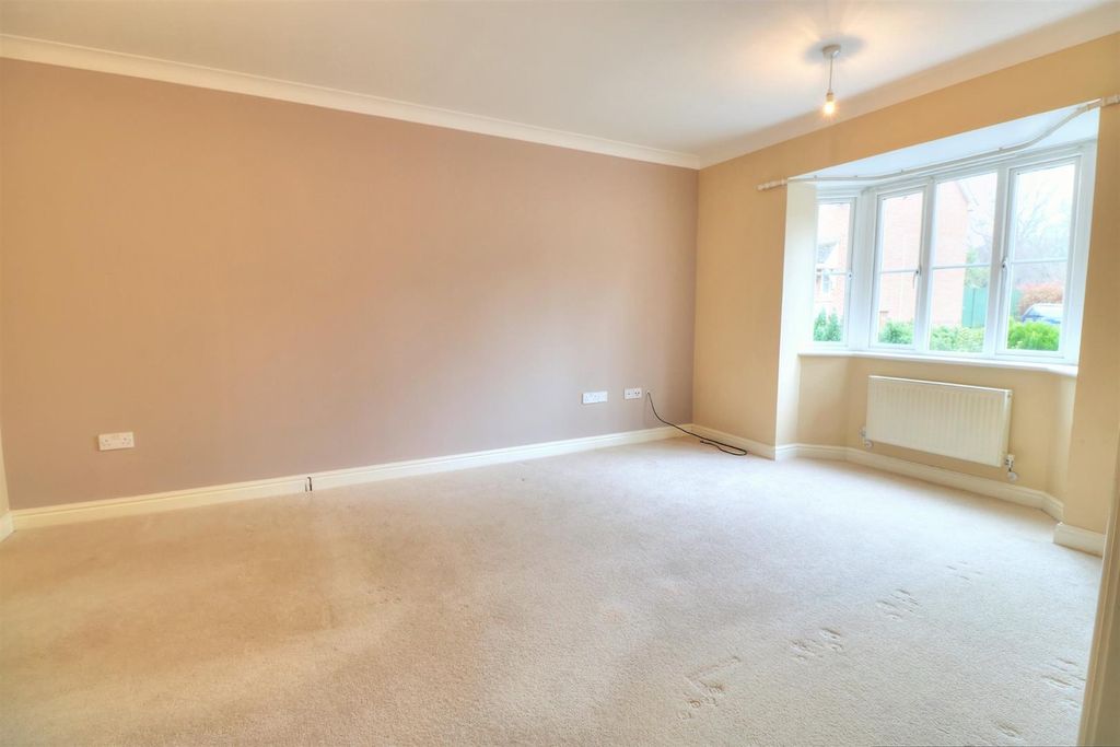 Property photo 2 of 11 Jack Close 34 Sitt Rm (Custom).Jpg