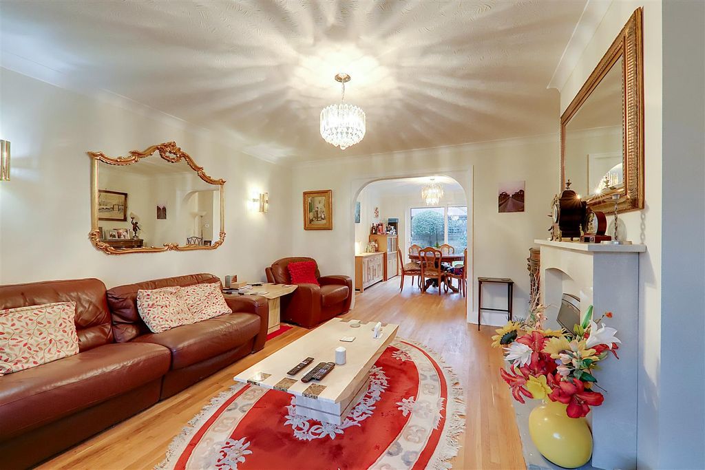 Property photo 3 of 14 Img_2876-Img_2878.Jpg