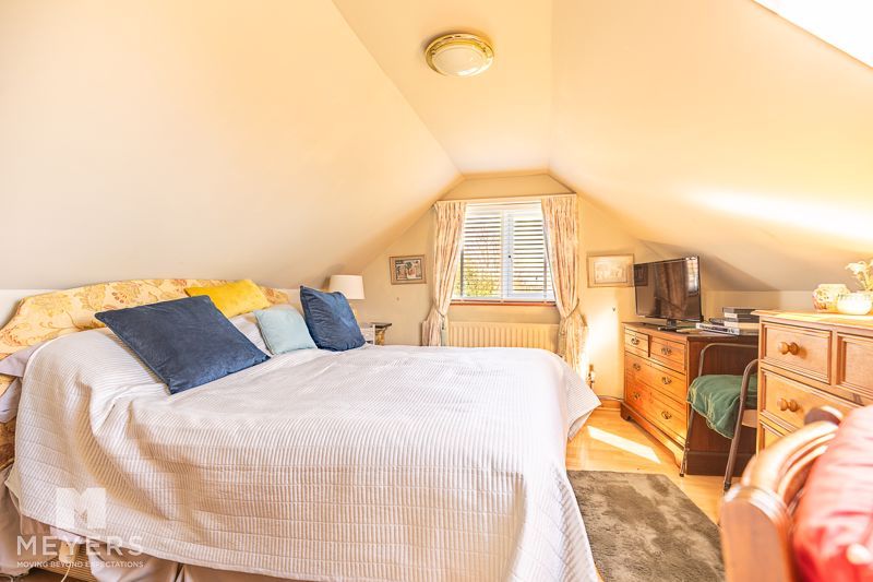 Property photo 3 of 17 Photo 13