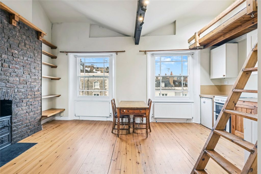 Property photo 2 of 11 Reception Room