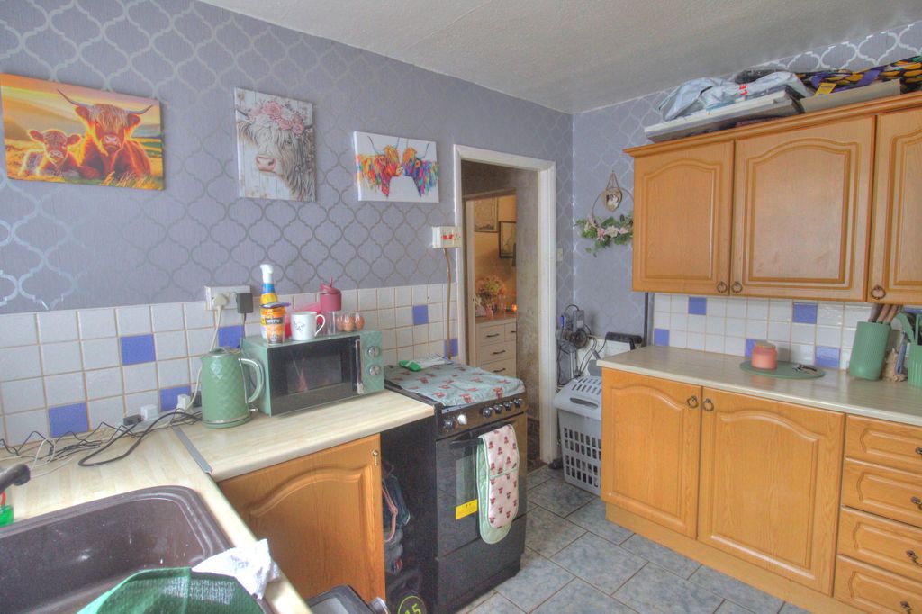 Property photo 2 of 14 Img_8975_6_7