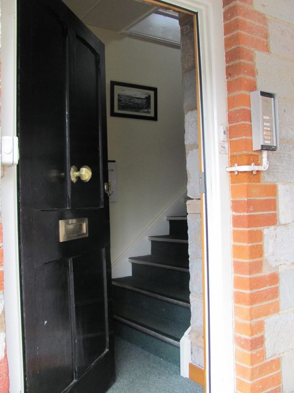 Property photo 3 of 5