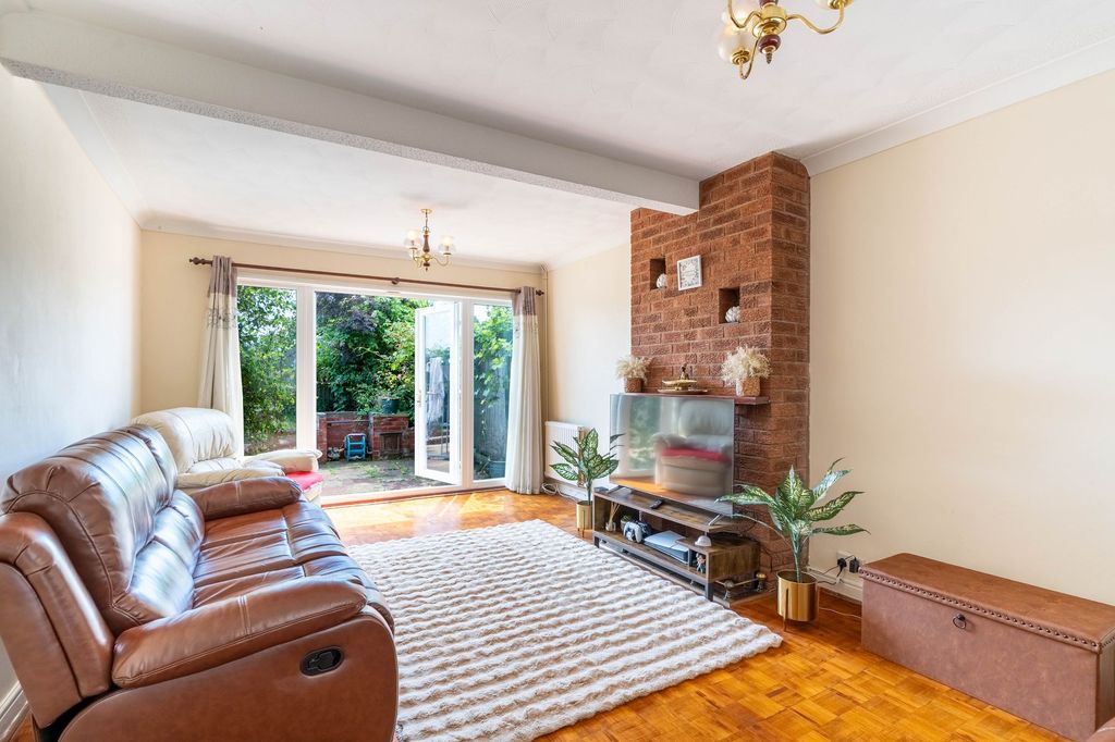 Property photo 2 of 13