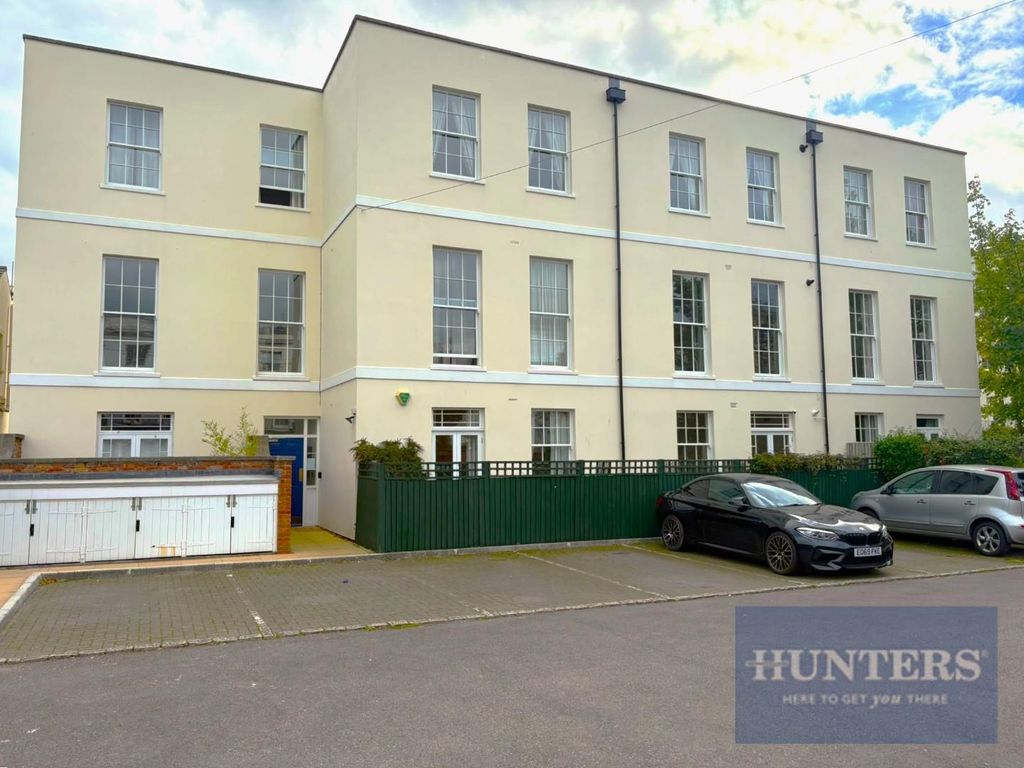 Property photo 1 of 8 27CE666E-A740-4F1A-9Bfc-2E52063C5Dee.Jpeg