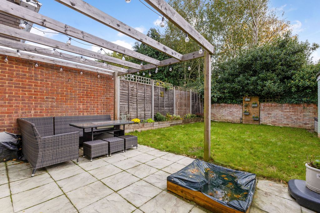 Property photo 2 of 9 2