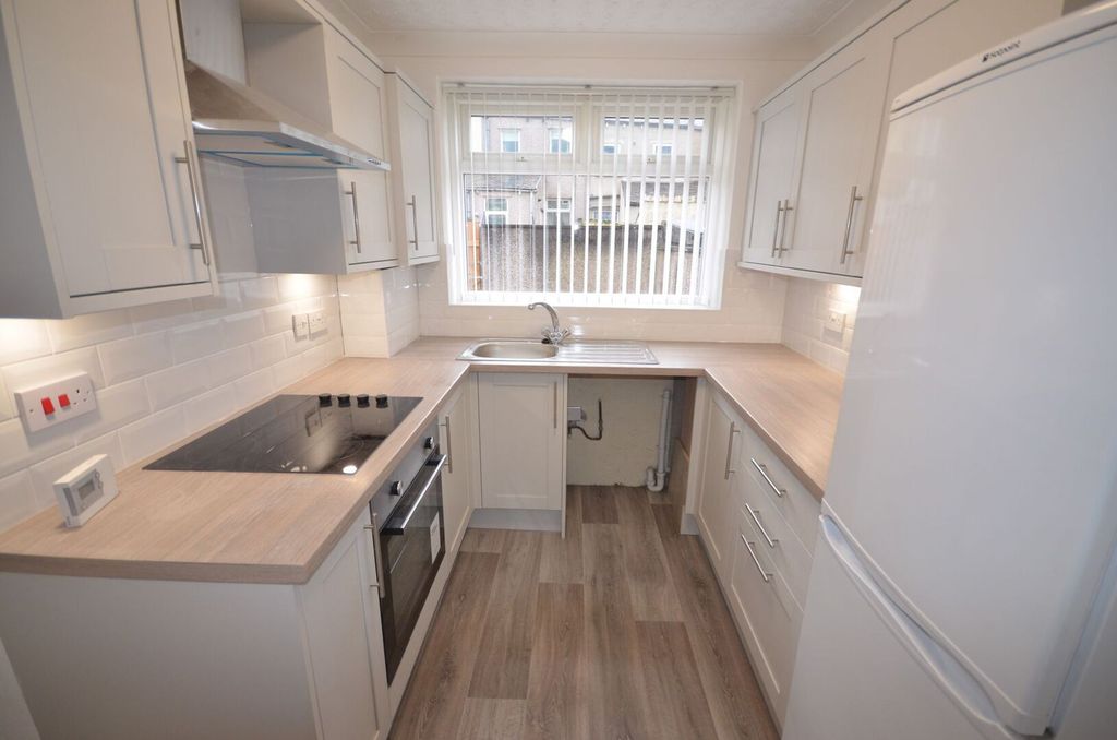 Property photo 1 of 14 Photo 14