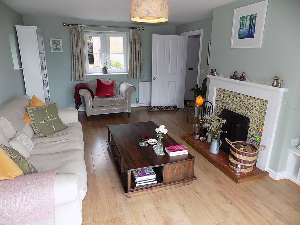 Property photo 3 of 14 Sitting Room 2