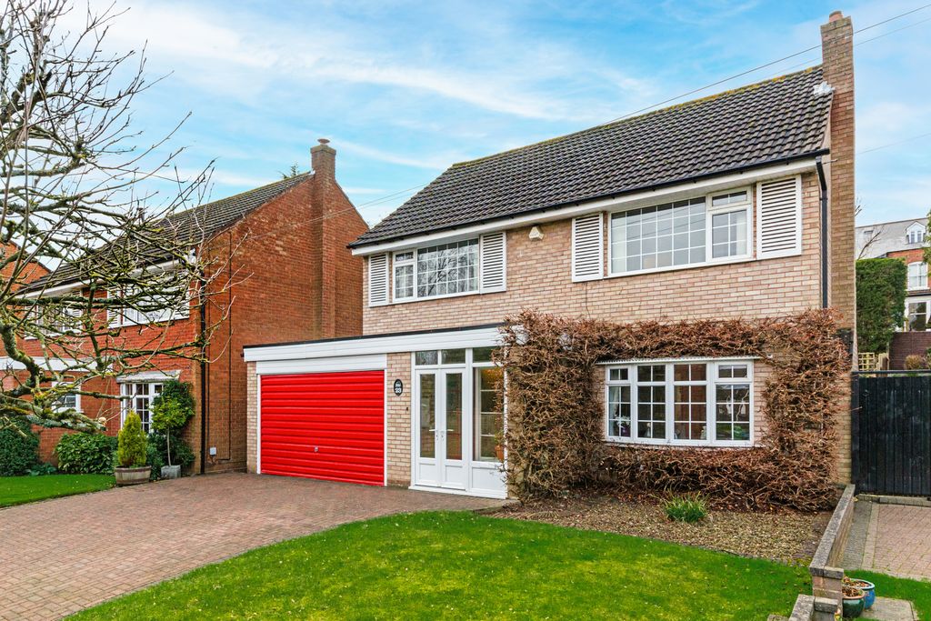 Property photo 1 of 43