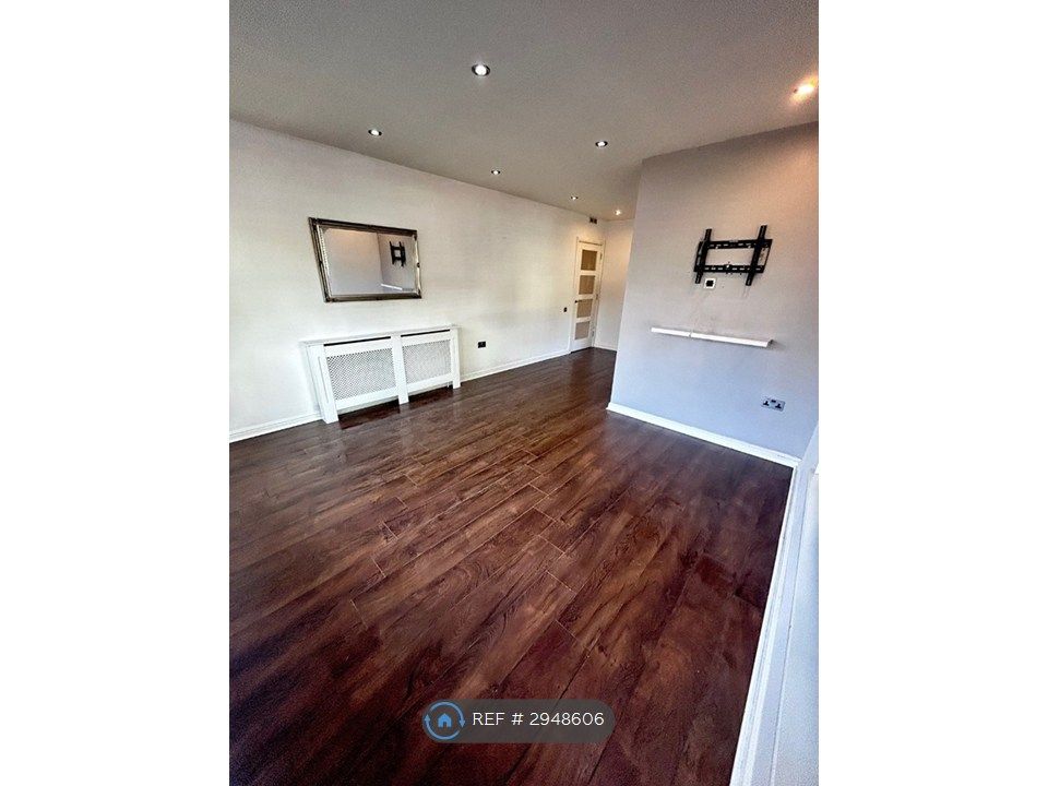 Property photo 3 of 13 Living Room