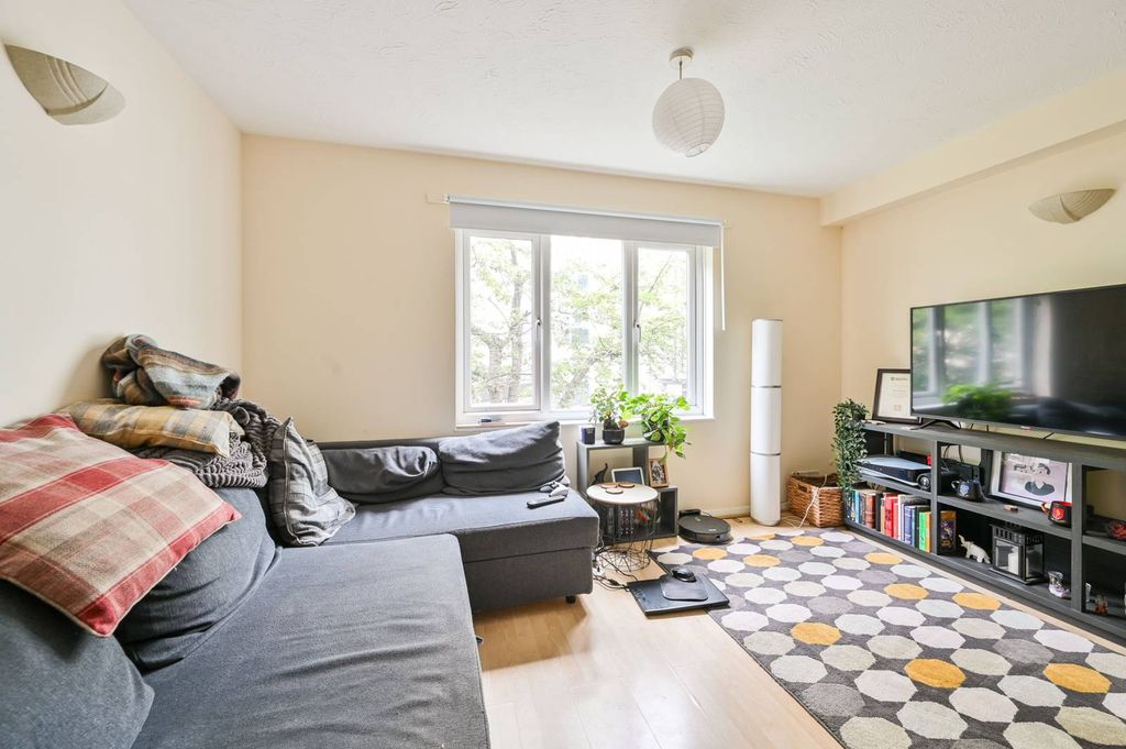 Property photo 1 of 4