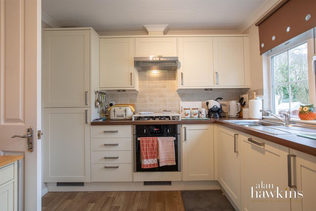 Property photo 3 of 16 Ah3474 (12 Of 18).Jpg