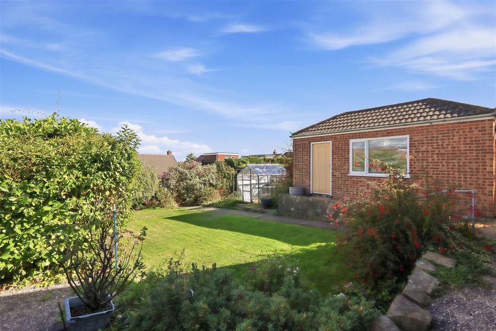 Property photo 3 of 17 Rear Garden 1