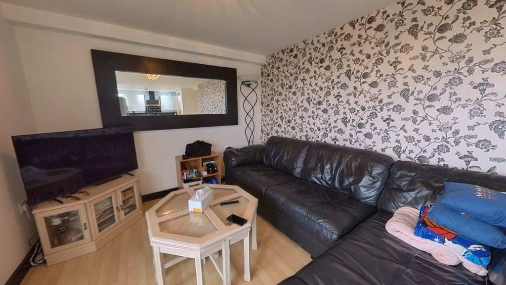 Property photo 3 of 24