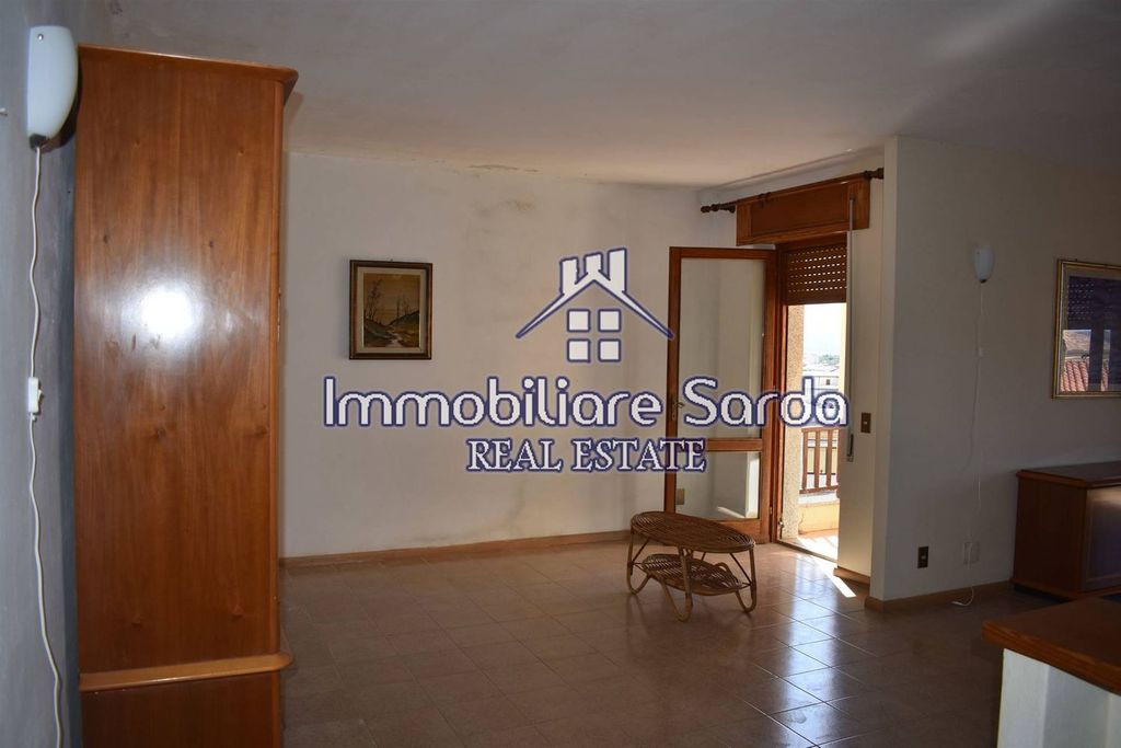 Property photo 2 of 31
