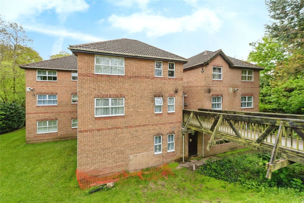 Property photo 1 of 17 Picture No. 21