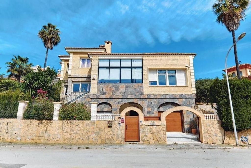 Property photo 1 of 27