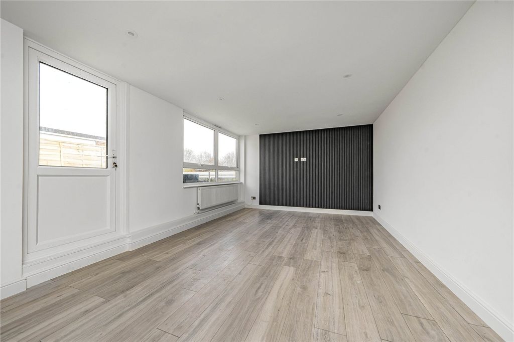 Property photo 1 of 11 Picture No. 02