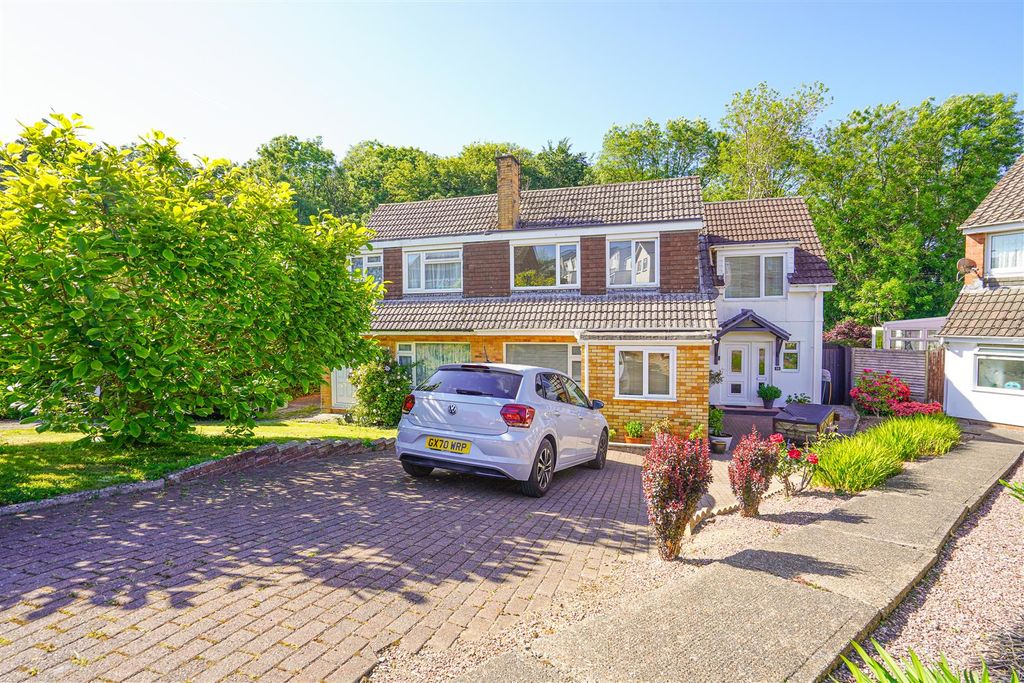 Property photo 1 of 24