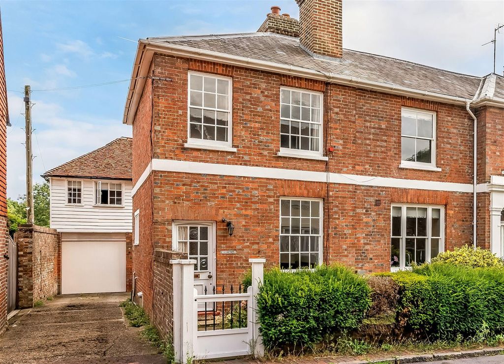 Property photo 1 of 12 Medway-Cottage-43A.Jpg