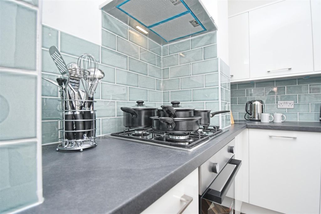 Property photo 3 of 6 5.Jpg