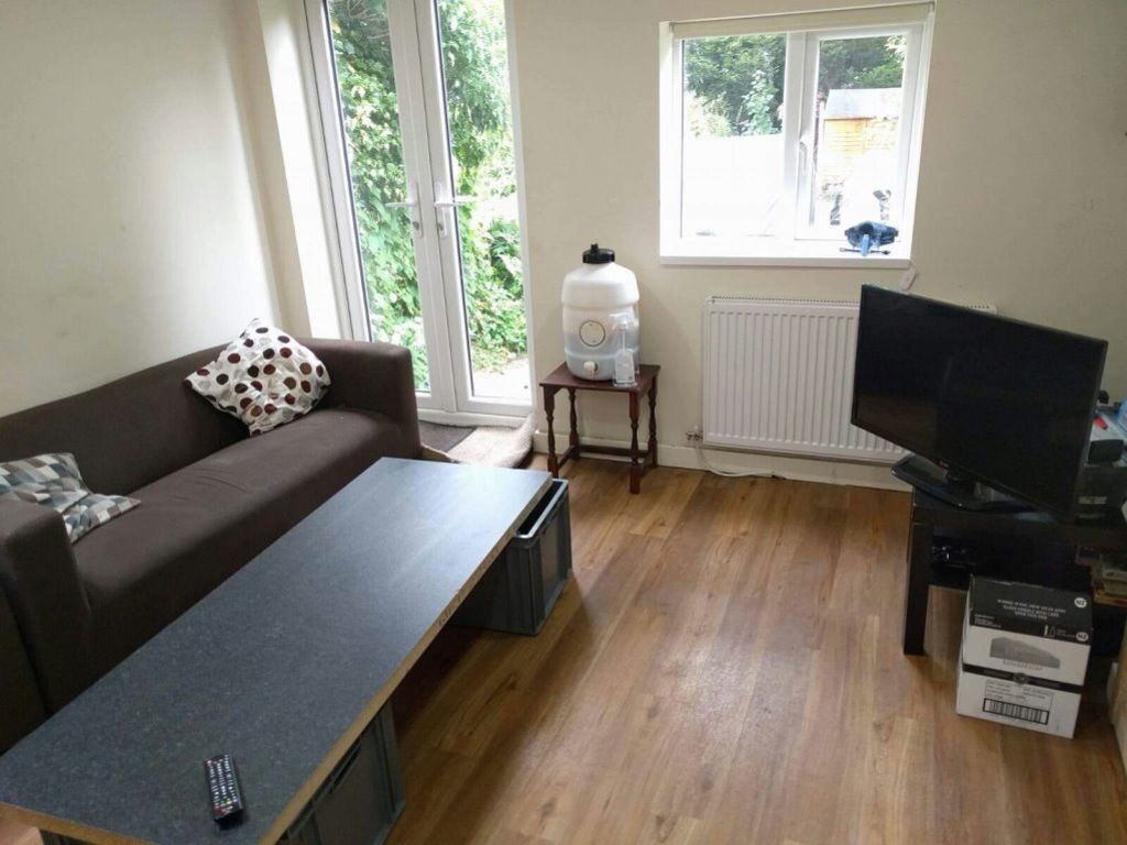 Property photo 2 of 8