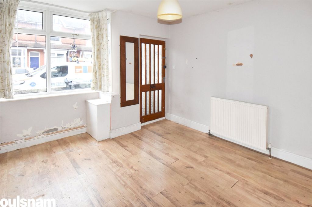 Property photo 3 of 19 Picture No. 06