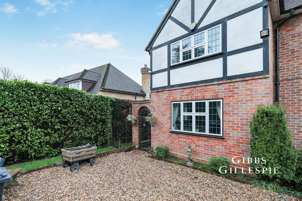 Property photo 3 of 19 Pbox-Img.Jpg