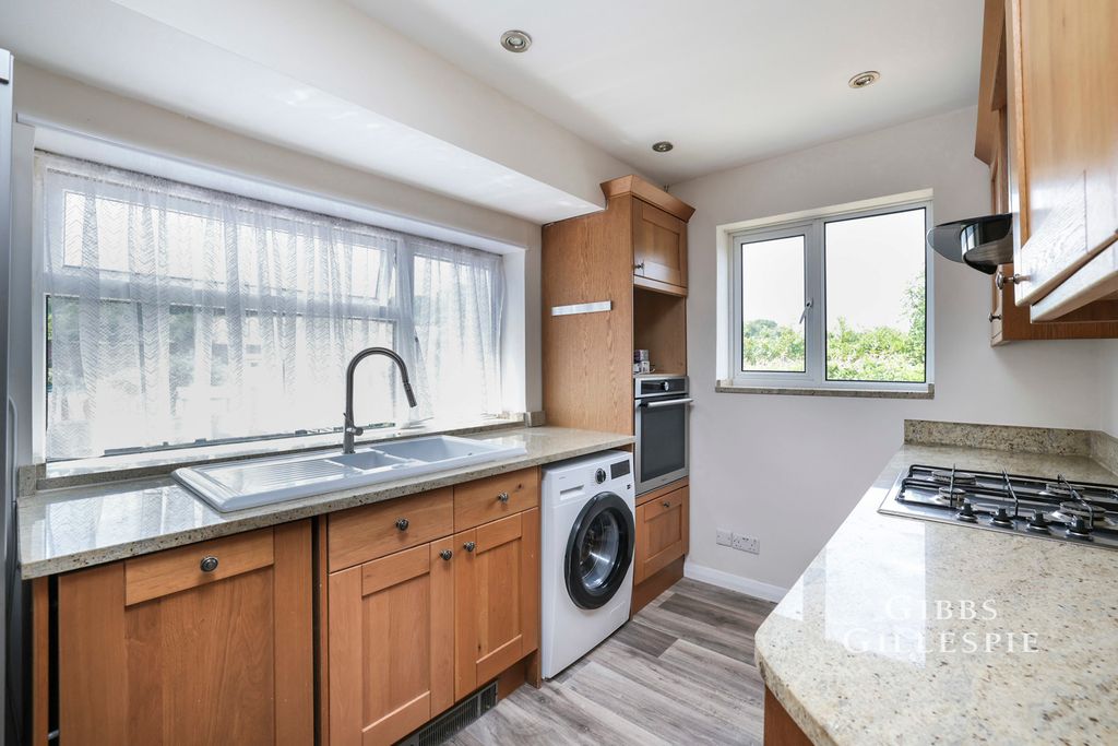 Property photo 2 of 19 Pbox-Img.Jpg
