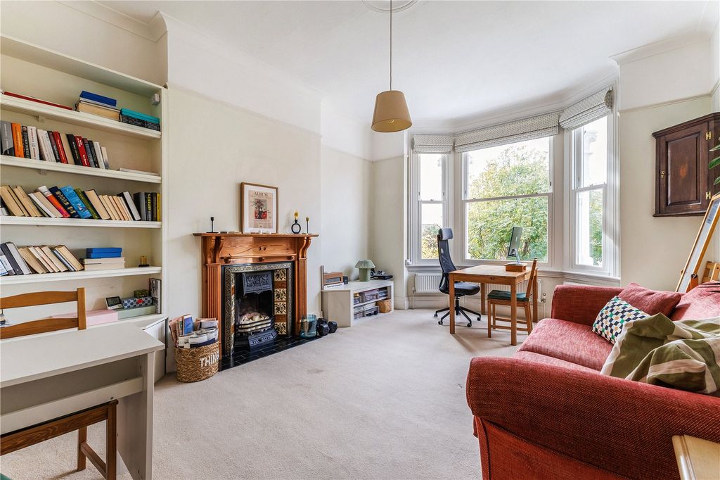 Property photo 2 of 11 Reception