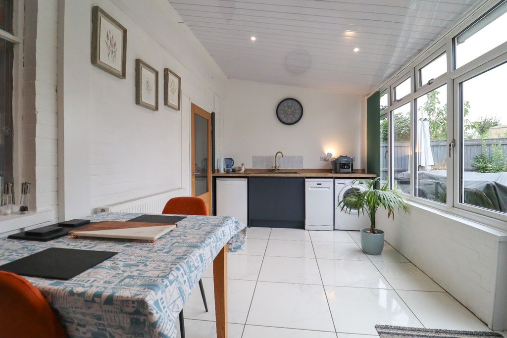Property photo 2 of 14 3619169