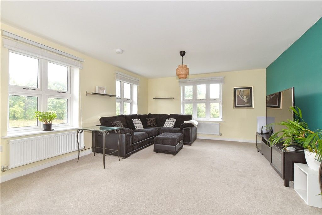 Property photo 2 of 14 Lounge/Kitchen