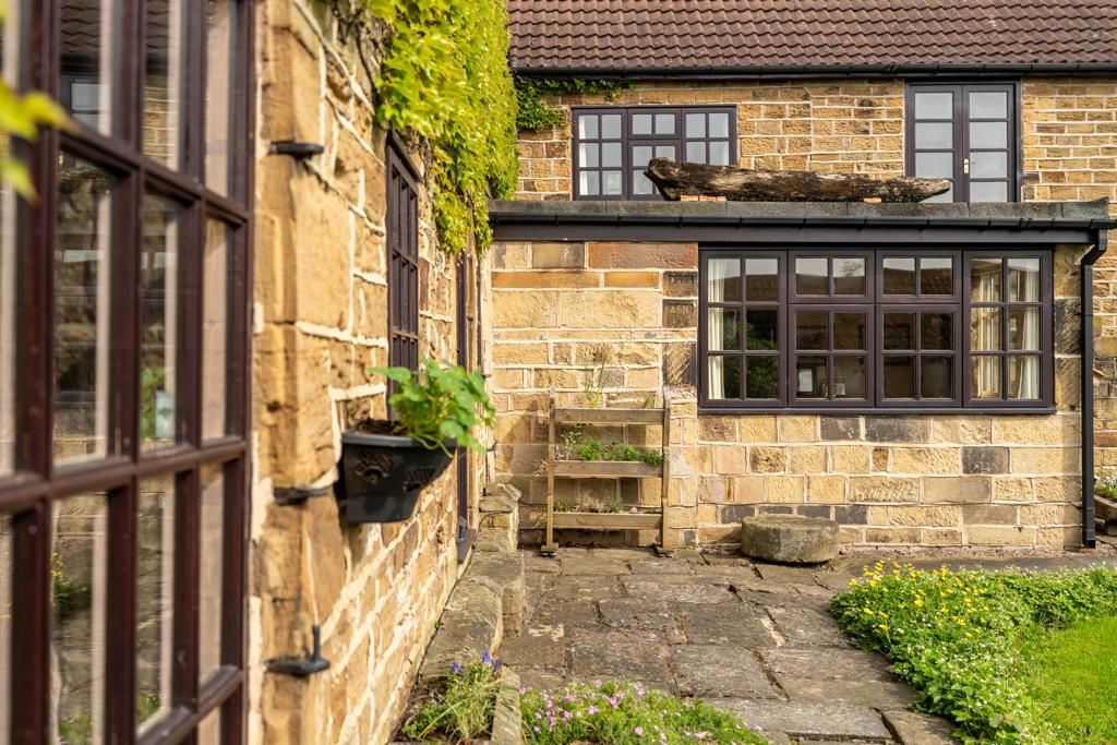 Property photo 3 of 35 Exterior And Gardens