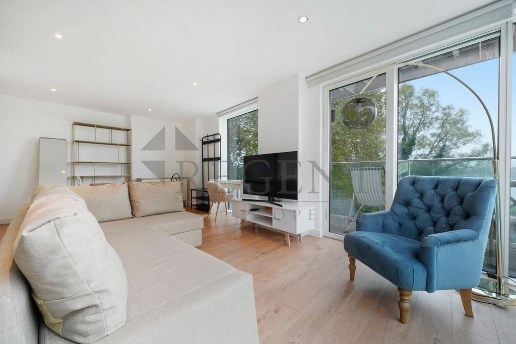 Property photo 2 of 15 Open Plan