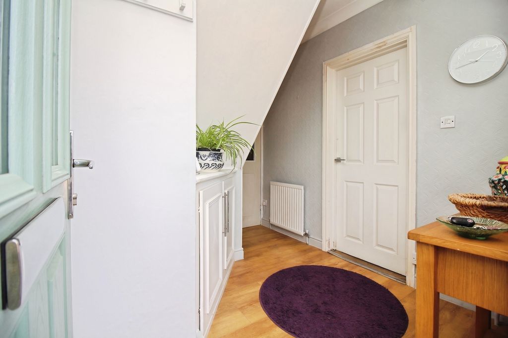 Property photo 2 of 23