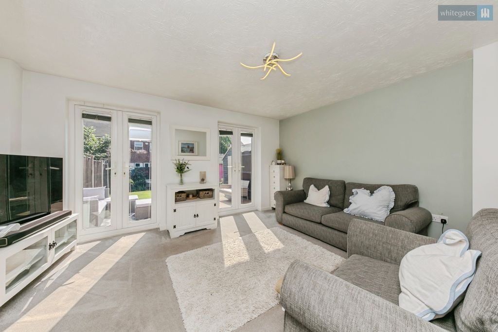 Property photo 3 of 19 Pbox-Img.Jpg