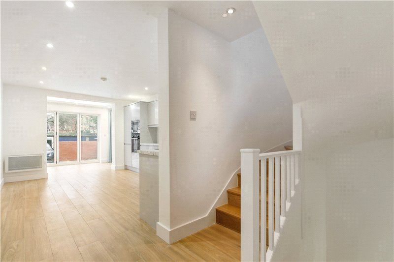 Property photo 2 of 14 Picture No. 15