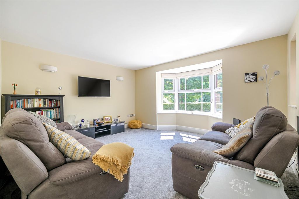 Property photo 2 of 20 15-682330517672B-1289708-Arw-15.Jpg