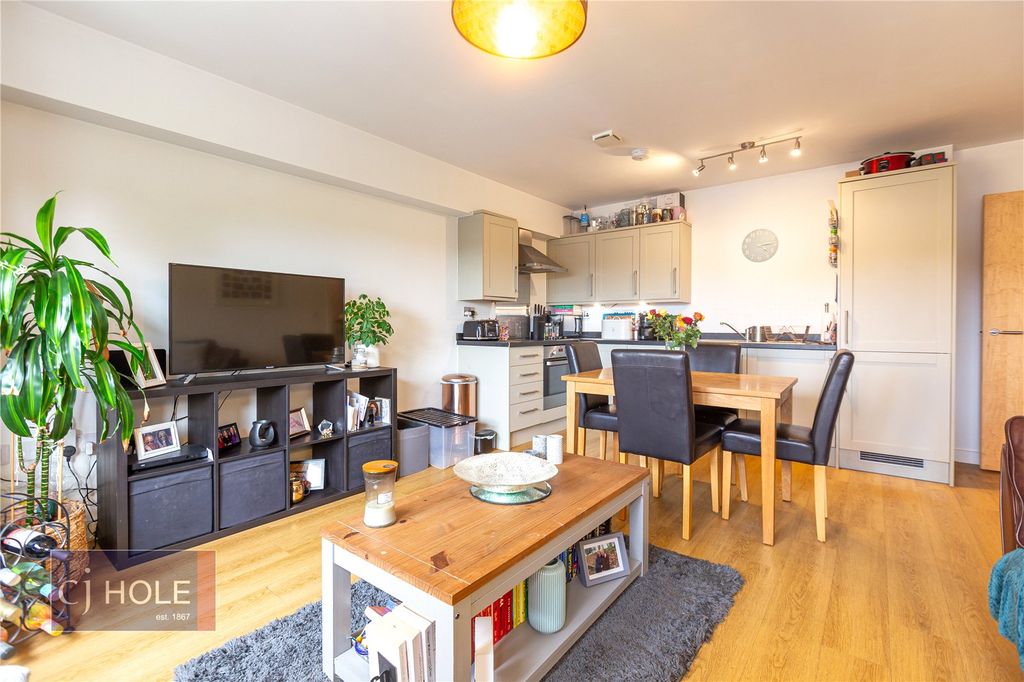Property photo 1 of 19 Picture No. 22