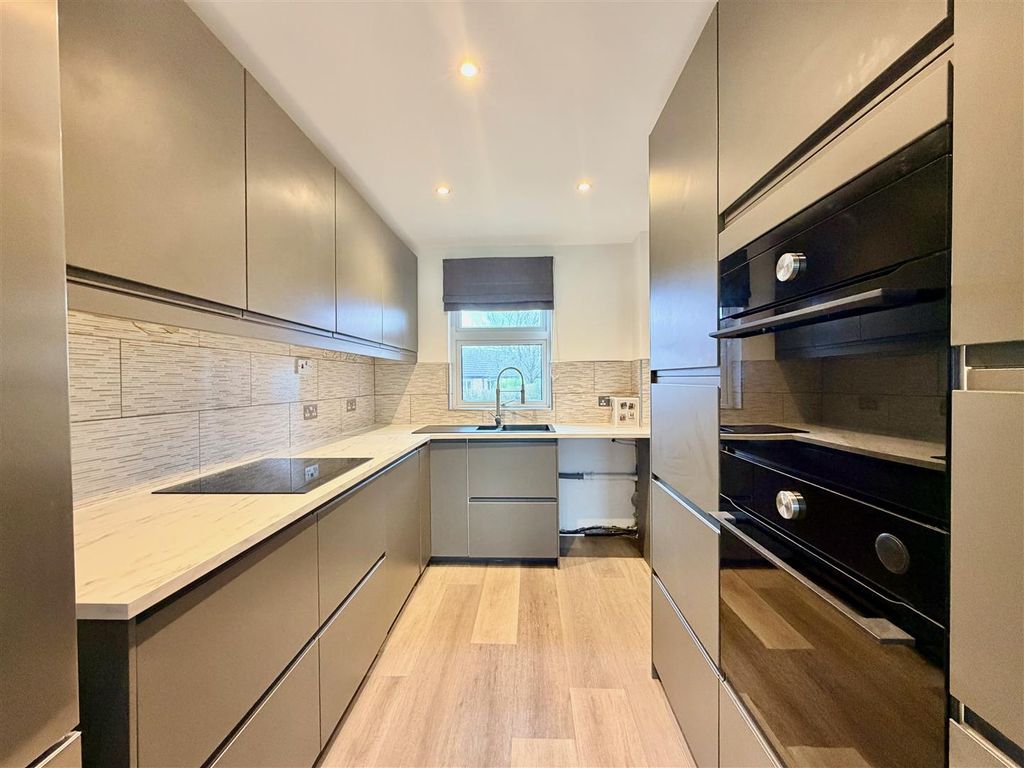 Property photo 3 of 12 Img_0521.Jpeg