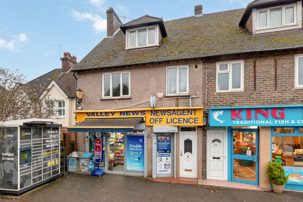 Property photo 1 of 9