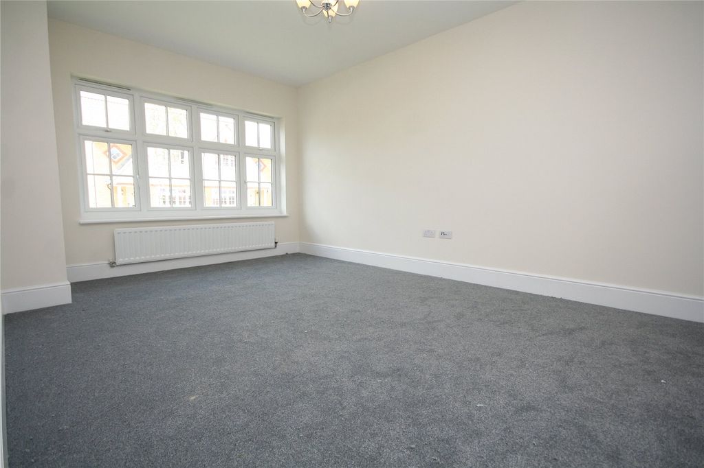 Property photo 3 of 16 Picture No. 03