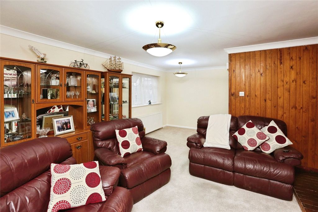 Property photo 3 of 14 Picture No. 18