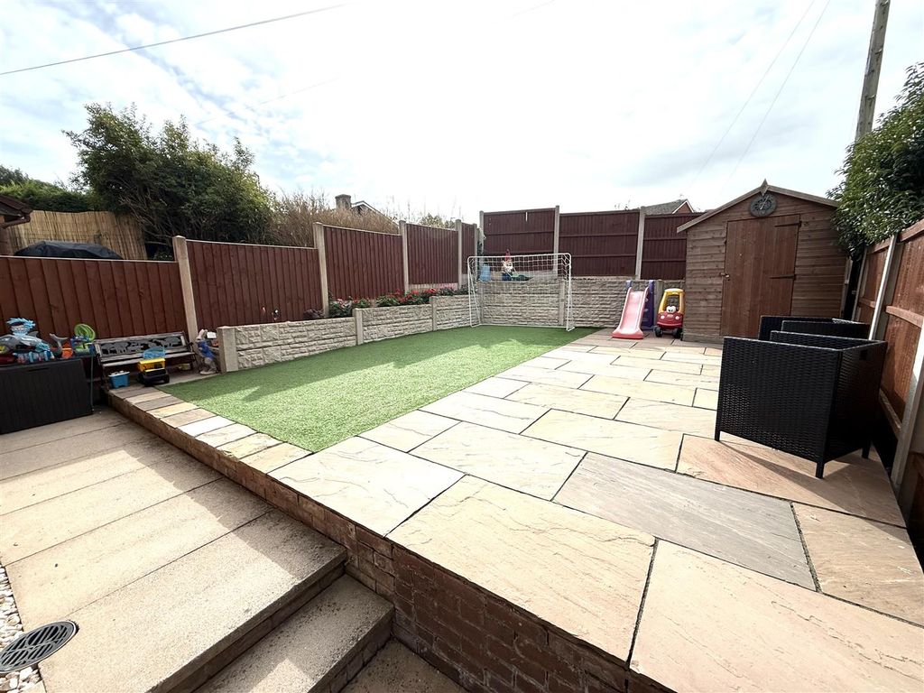 Property photo 2 of 12 Ash Acre 19.Jpeg