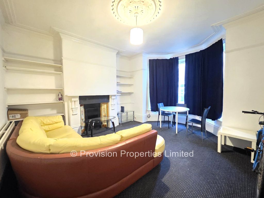 Property photo 1 of 7 Photo