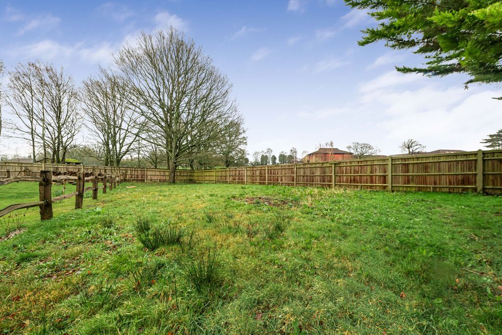 Property photo 3 of 26