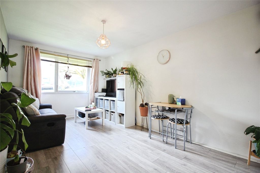 Property photo 2 of 5 Picture No. 04