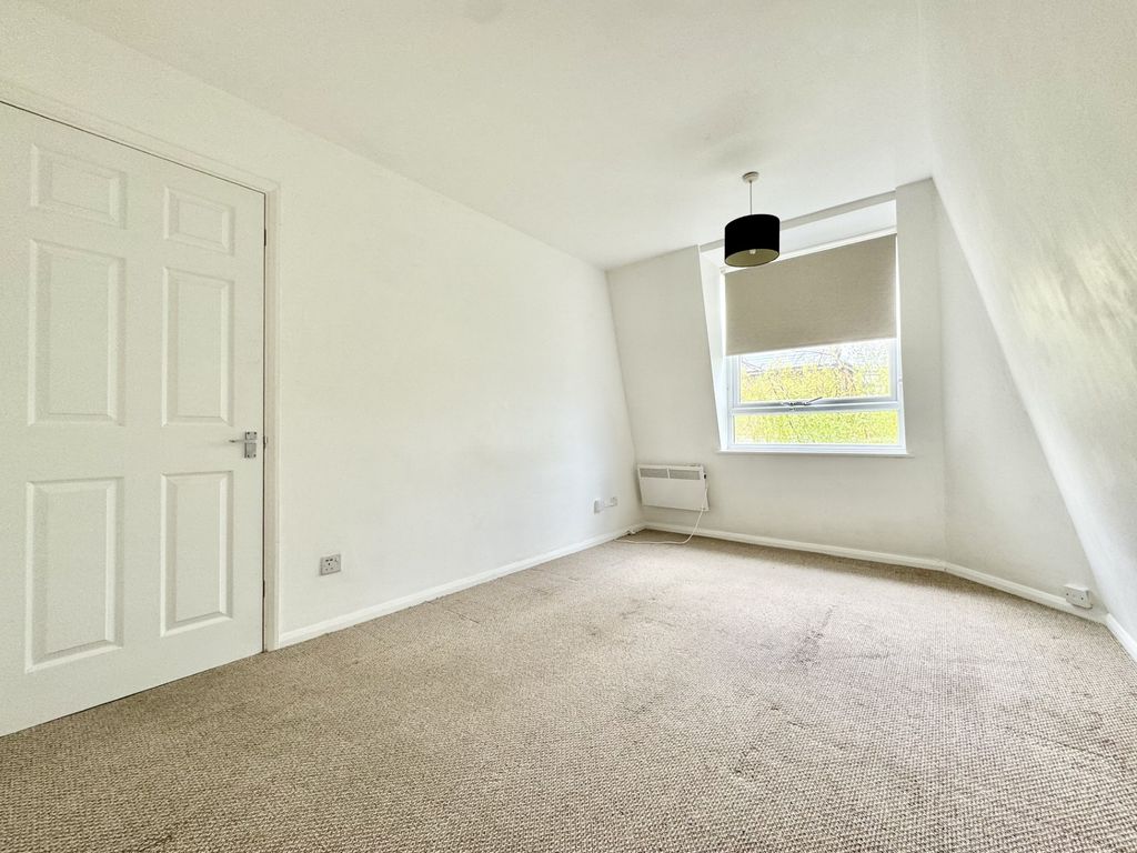 Property photo 2 of 3 Bedroom