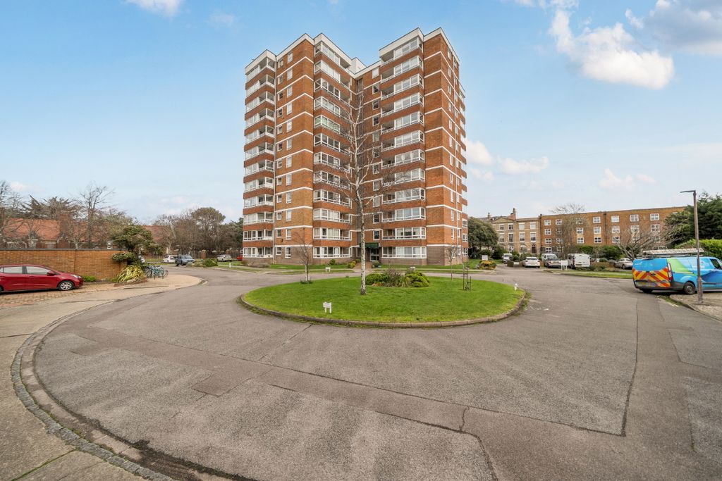 Property photo 1 of 20