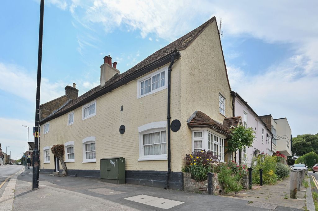 Property photo 1 of 26